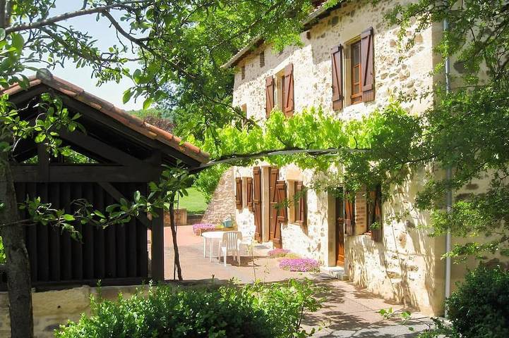 Location de vacances pour 6 personnes, avec jardin à Cuzac