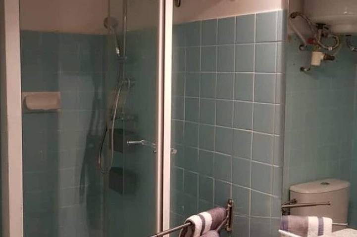 Gîte pour 2 personnes, avec piscine et balcon dans Plage Du Pradeau - 4