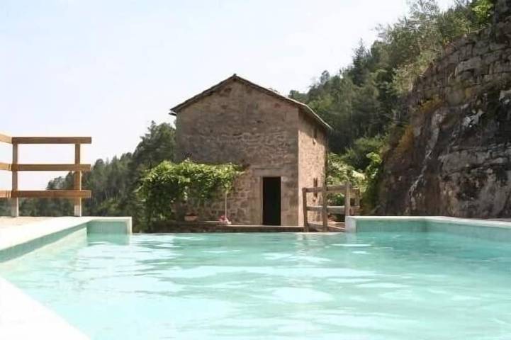 Maison de vacances pour 4 personnes, avec Terrasse dans Largentière