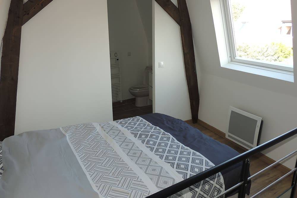 Entire apartment, Independent studio, ideal for business men or women or couples in Villeneuve-d'Ascq, Lille region