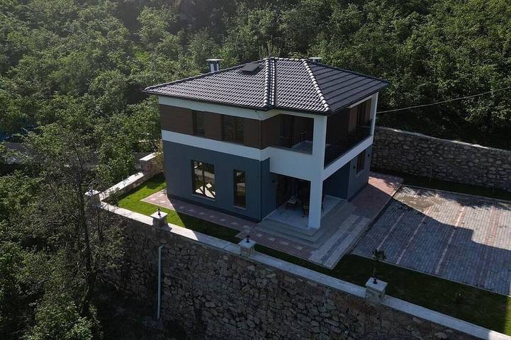 Villa for 4 people, with garden and balcony as well as hot tub, with pets - 1