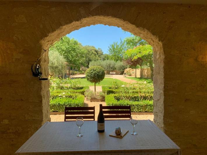 Location de vacances pour 4 personnes, avec Terrasse et Jardin ainsi que Piscine et Vue à Le Beaucet - 3