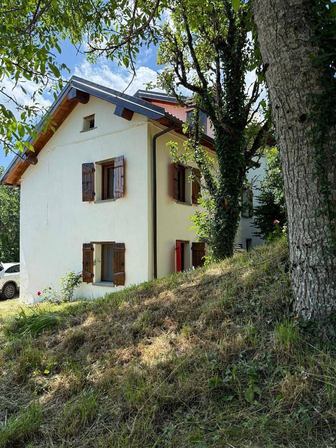 Gîte pour 3 personnes, avec Balcon et Terrasse ainsi que Jardin et Vue à Bedonia - 4