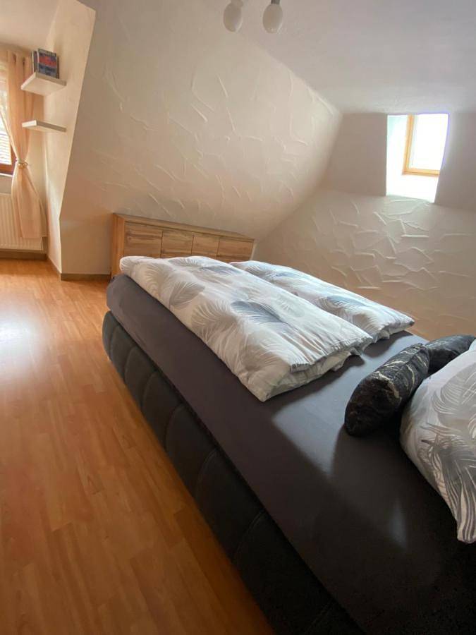 Ganze Wohnung, Ferienhaus Heidi in Bundenthal, Landkreis Südwestpfalz