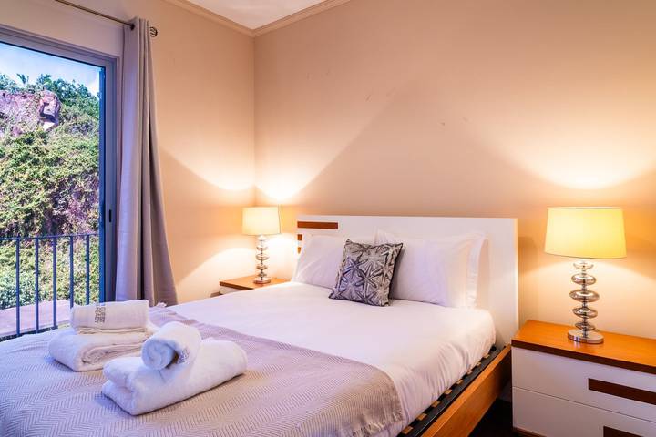 Apartamento de férias para 4 pessoas, com varanda em Santa Cruz (Madeira)