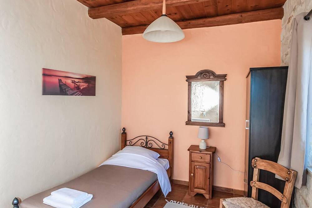 Ydria Villa A With Pool in Iraklio-Heraklion en omgeving