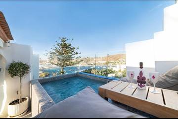 Villa pour 7 personnes, avec piscine ainsi que terrasse et vue, animaux acceptés dans Mykonos