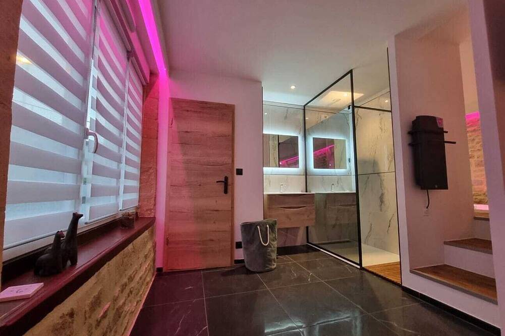 Apartamento entero, Romantique Room in Charleville-Mézières, Ardenas