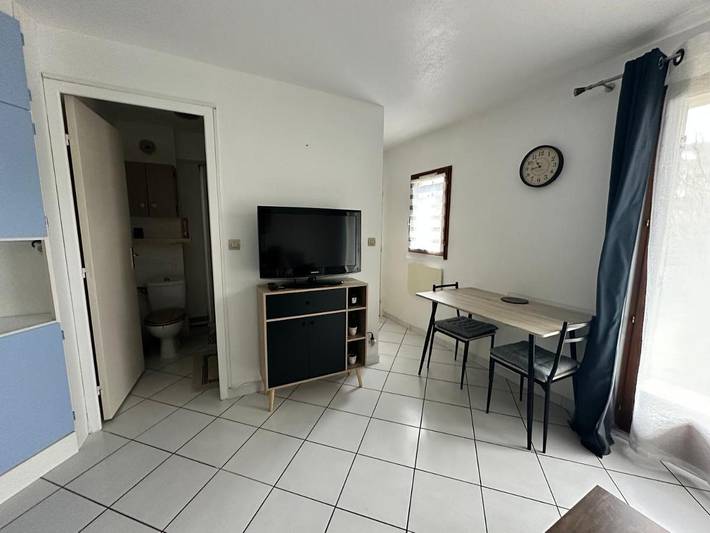 Gîte pour 2 personnes, avec terrasse dans Plage du Hôme - 3
