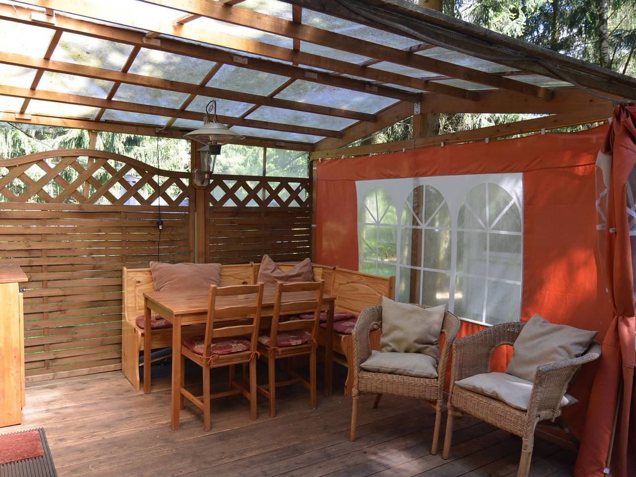 Ferienhaus in Finsterbergen mit Pool in Finsterbergen, Friedrichroda