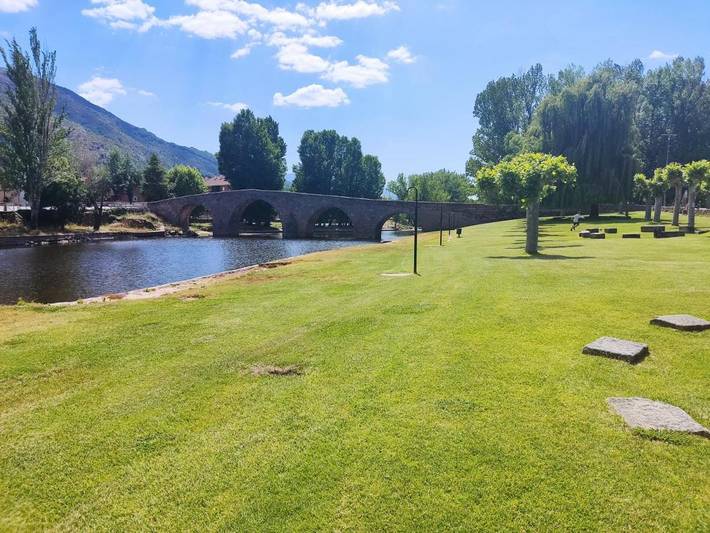 Apartamento de vacaciones para 12 personas, con vistas y jardín en Valle del Alberche - 3