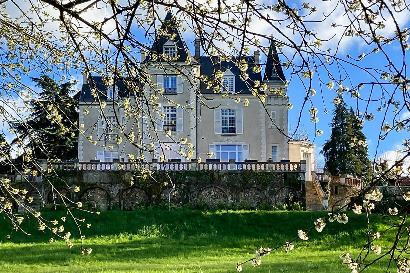 Château pour 15 personnes avec terrasse in Esvres, Région de Tours