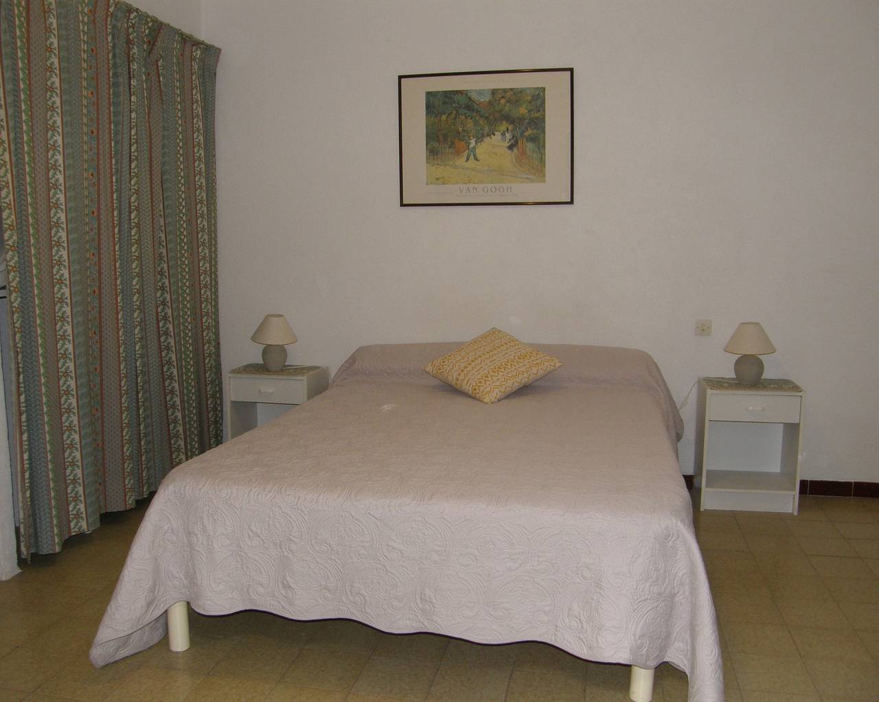 Entire apartment, Apartment 'Appt Saint Remy De Provence' with Private Terrace and Wi-Fi in Saint-Étienne, Loire