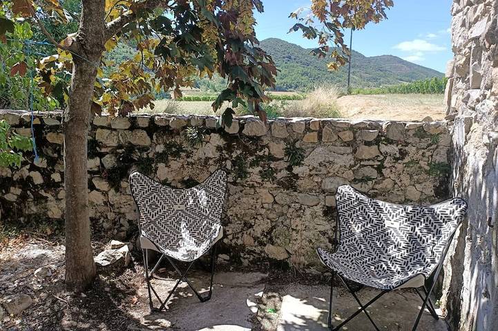 Location de vacances pour 6 personnes, avec Balcon et Jardin à Valvignères