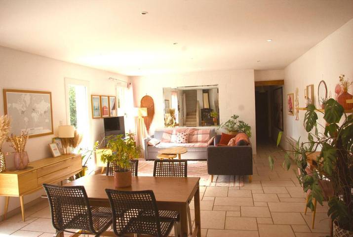 Location de vacances pour 7 personnes, avec jardin à Bouchemaine