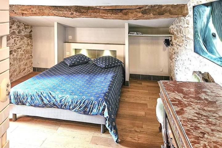 Location de vacances pour 10 personnes, avec jardin et piscine à Montredon-Labessonnié - 4