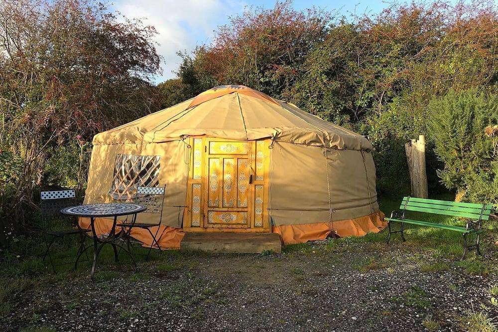 Eco Glamping immersed in nature, ideal for family holidays and romantic getaways in Inch, County Cork