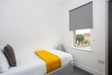 Holiday Rental for 5 People in Southend-on-Sea, East of England, Photo 4