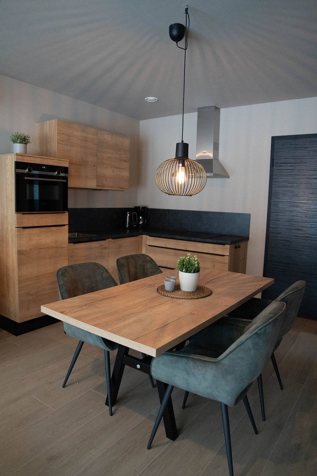 Geheel appartement, Vakantieappartement voor 4 personen met terras in Remersdaal, Voeren