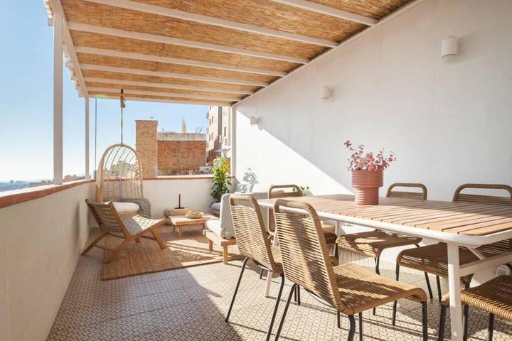 Ferienhaus für 8 Personen, mit Ausblick und Terrasse in Barcelona