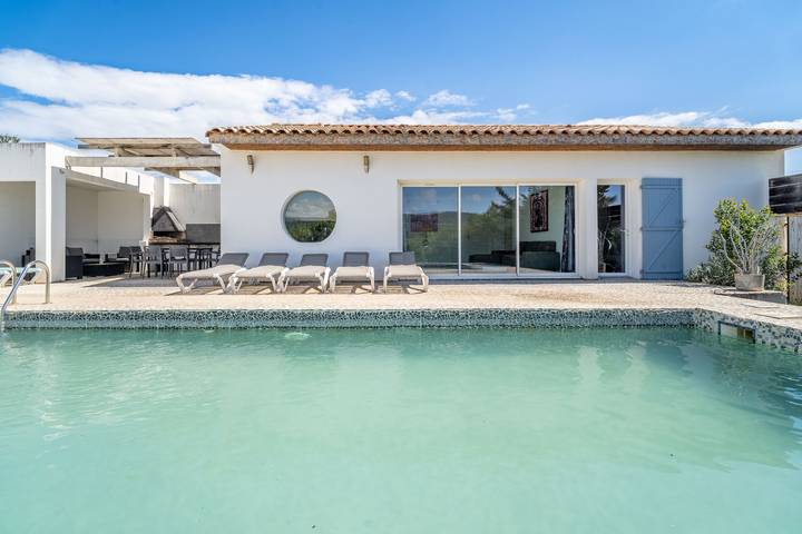 Villa pour 6 personnes, avec Jardin