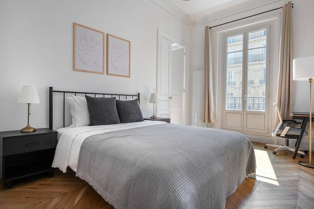 Appartement entier, Blueground | Rennes - Saint Placide, balcony in Paris, Île de France