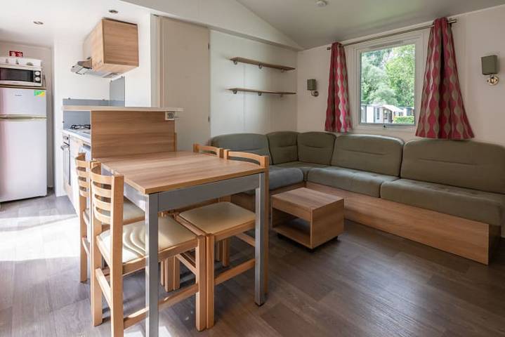 Caravane pour 6 personnes, avec balcon/terrasse et terrasse à Le Bourg-d'Oisans - 3