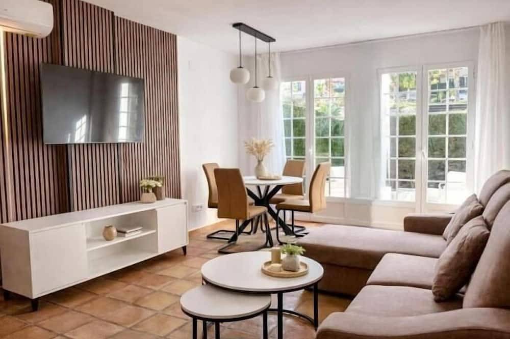 House in Bahia Golf with pool and sea views in Golf Bahia, Finestrat