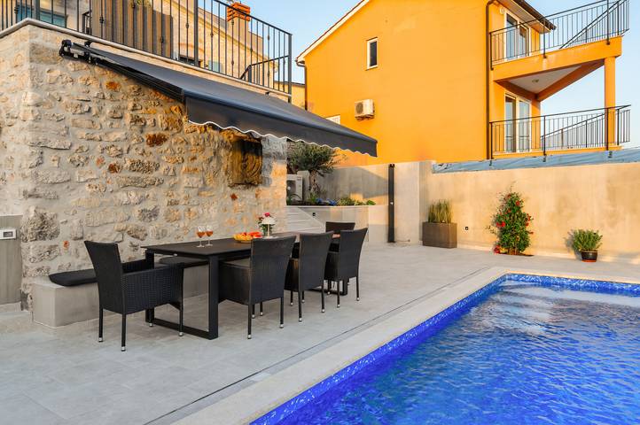 Villa für 6 Personen, mit Terrasse und Garten in Porec und Umgebung - 4