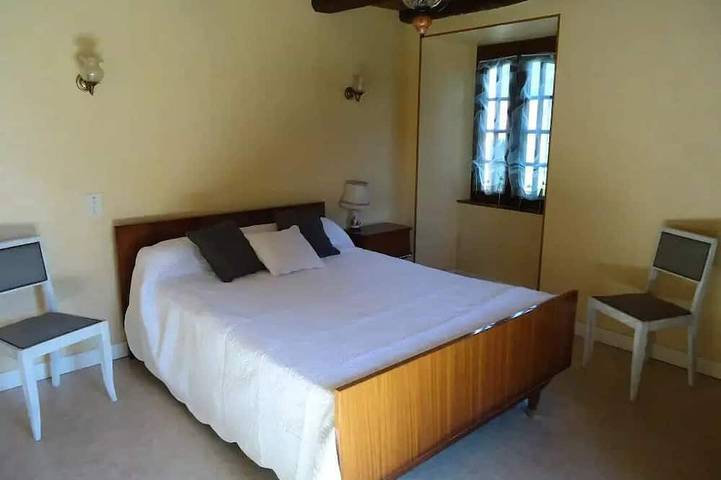 Location de vacances pour 5 personnes, avec terrasse à Saint-Martial-de-Gimel - 2