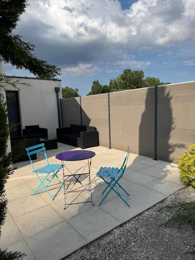 Location de vacances pour 7 personnes, avec jardin à Distré - 3