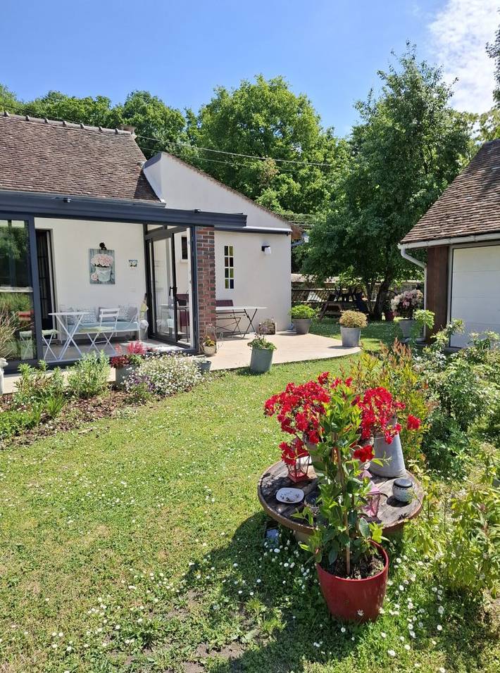 Gîte pour 4 personnes, avec terrasse et jardin