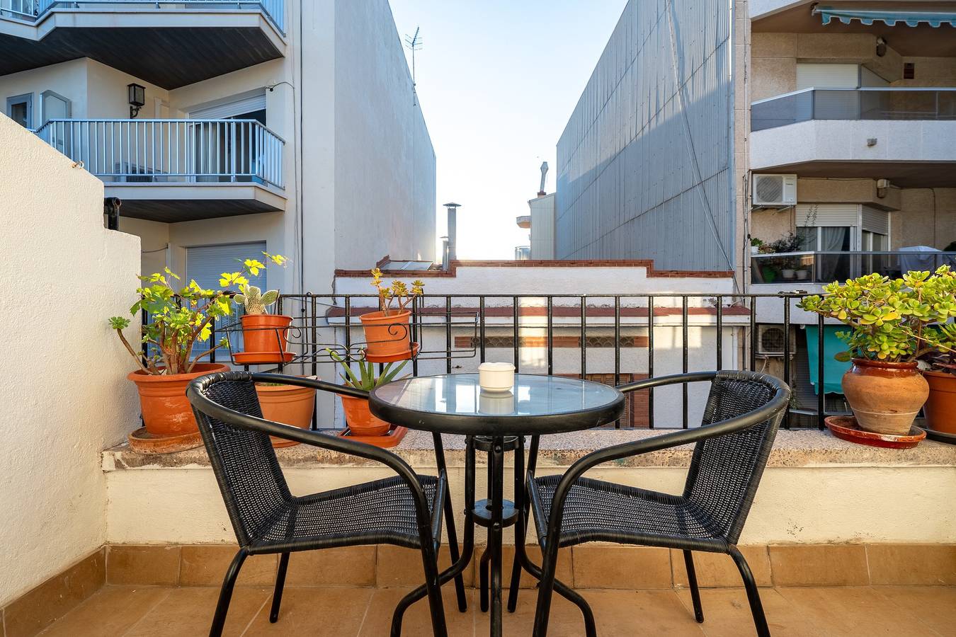 Ganze Wohnung, Apartment 'De Playa' mit Meerblick, Balkon und Klimaanlage in Calafell, Costa Dorada