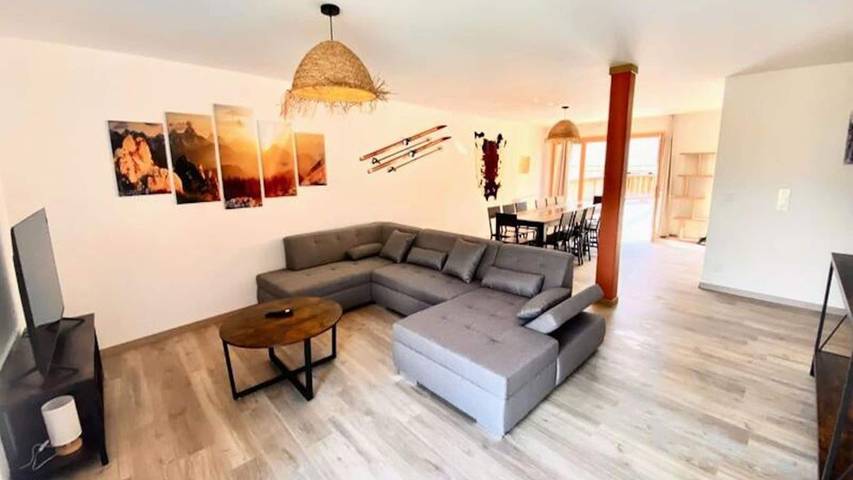 Holiday apartment for 15 people, with balcony - 1