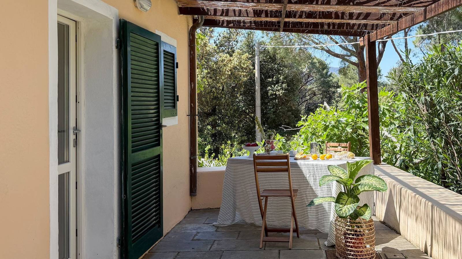 Entire holiday apartment, Holiday apartment for 4 people with terrace in Marciana Marina, Elba
