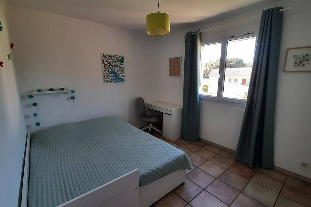 Elegant & Cozy Villa: 10 Guests | 6 Bedrooms | Pool | 2000m² Garden in Sabran, Nimes und Umgebung