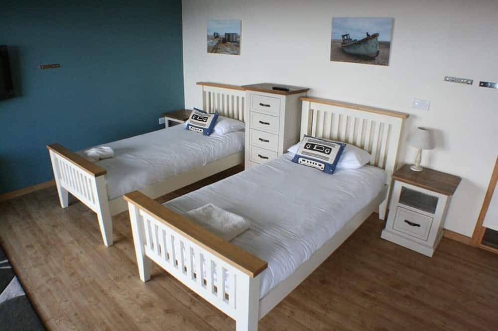 Modern Coastal House near Whitstable with Spectacular Sea Views in Whitstable, Kent