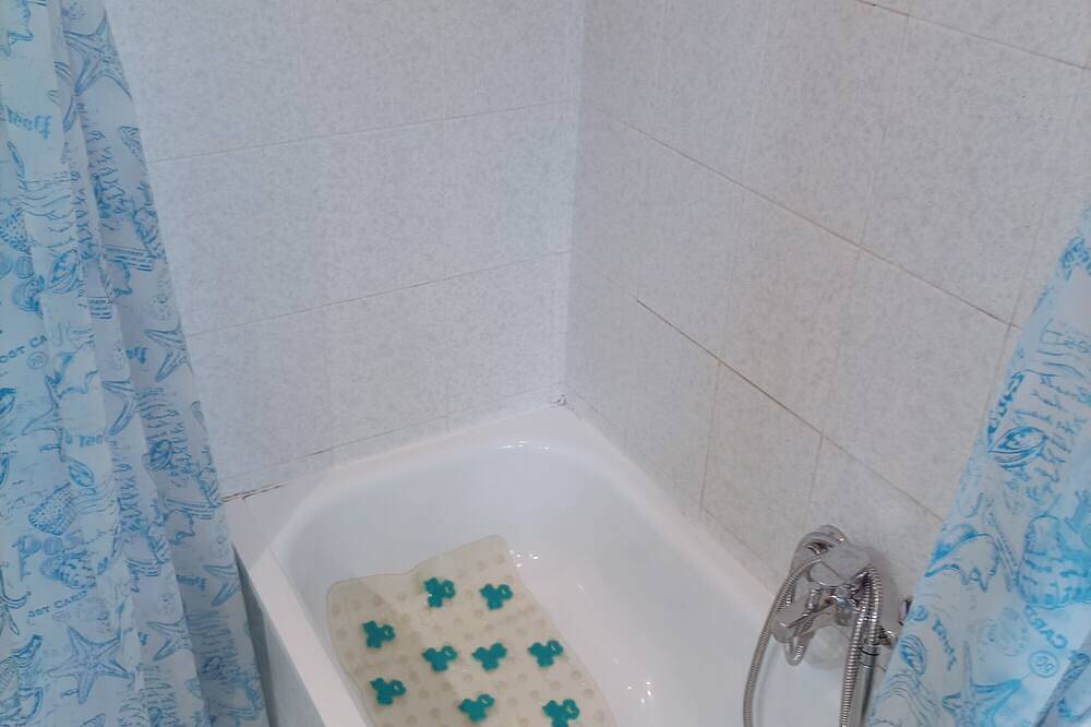 Appartement entier, Apartment 300m from the sea and next to the pine forest - pets allowed in Marina di Cecina, Cecina