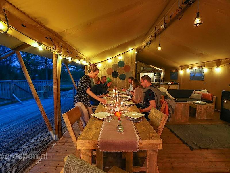 Tente pour 24 personnes avec terrasse in Bant, IJsselmeer
