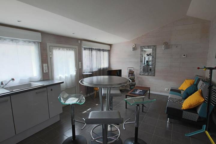 Gîte pour 4 personnes, avec jardin et terrasse à Saint-Froult - 4