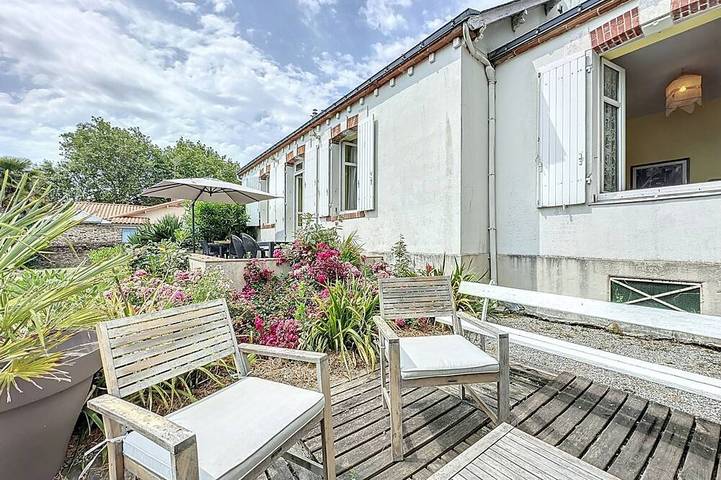 Location de vacances pour 9 personnes, avec jardin, animaux acceptés dans Plage de La Birochère