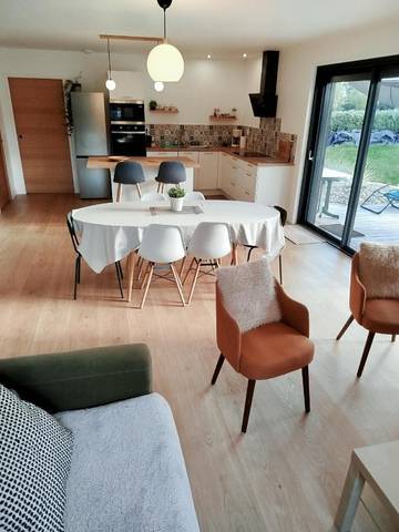 Gîte pour 6 personnes, avec vue et jardin à Courlay