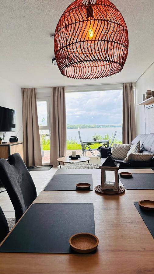 Ferienwohnung mit Meerblick für 2 Personen, mit Terrasse und Seeblick sowie Ausblick