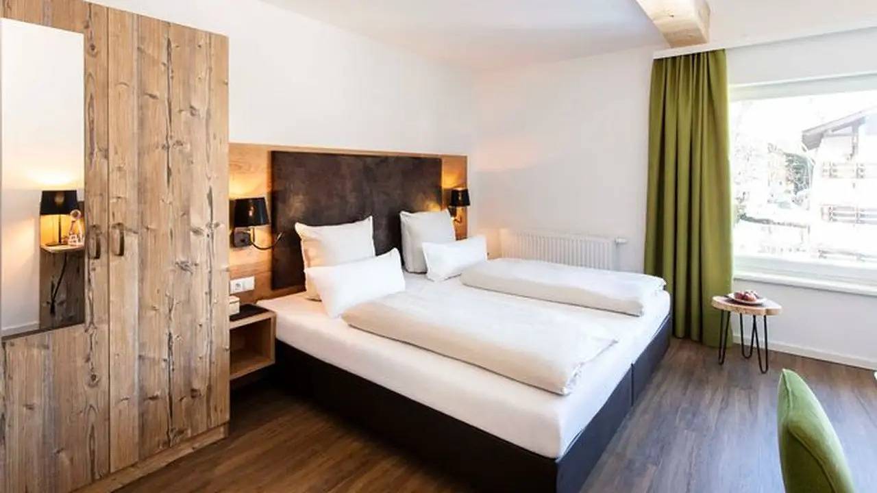 Doppelzimmer für 2 Personen (21 m²) in Bad Wiessee in Bad Wiessee, Alpes Bávaros