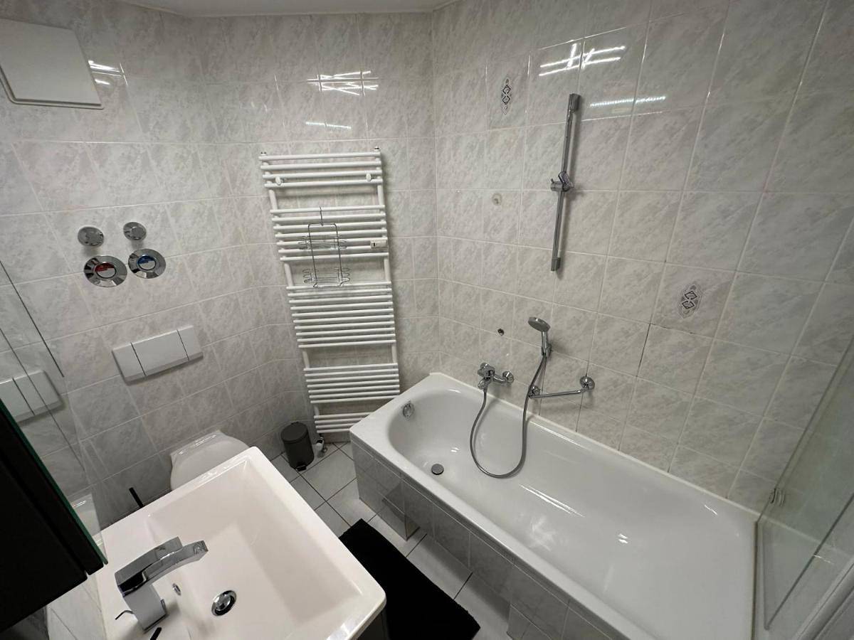 Ganze Wohnung, Fhv01 - Ferienwohnung 100m² 6 Personen Garten und Terrasse 2x Wc in Taucha, Nordsachsen