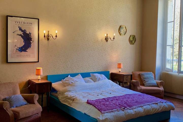 Chambre d’hôte pour 3 personnes, avec Jardin à Villeblevin