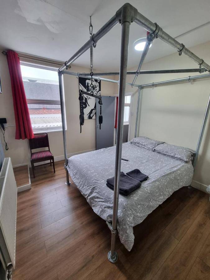 Triple Room with Private Bathroom in Sandwell, Birmingham und Umgebung
