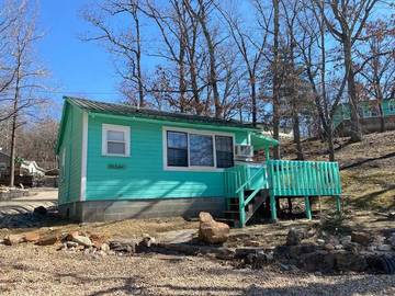 Lake House for 4 Guests in Lake of the Ozarks, Ozark Mountains, Picture 1