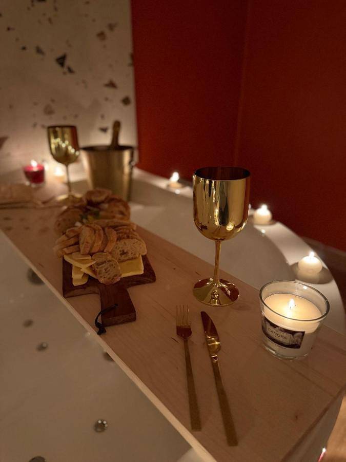 Location de vacances pour 2 personnes, avec jardin ainsi que jacuzzi et balcon dans Saint-Léonard (Pas-de-Calais) - 3