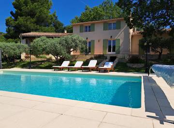 Villa pour 8 personnes, avec jardin ainsi que piscine et terrasse dans le Luberon